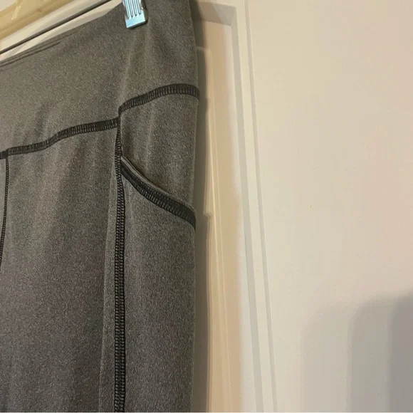 Under Armour Capri Leggings Girls Large - Picture 4 of 6